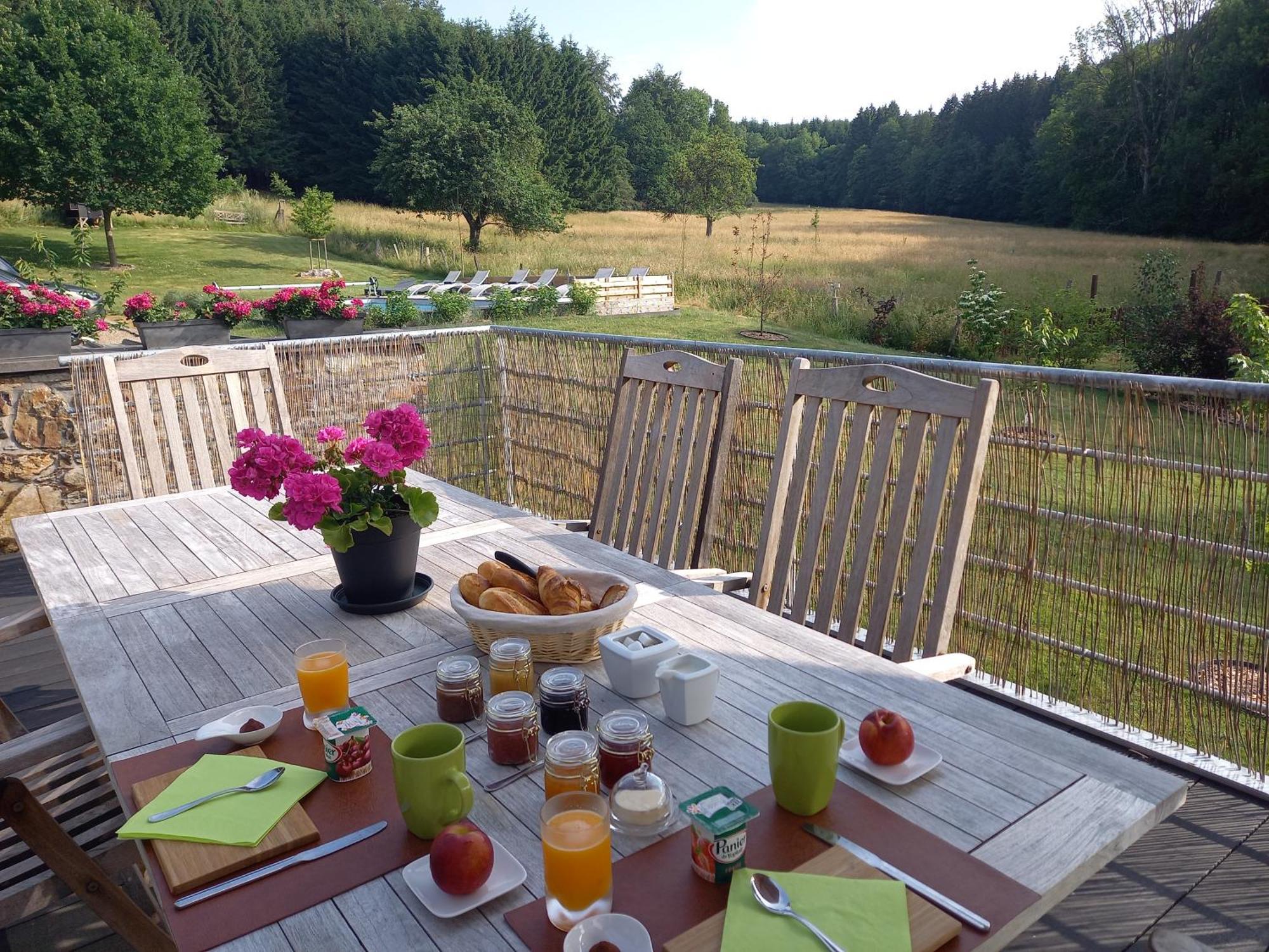 Le Clos Du Cerf - Silence & Nature Stoumont Bagian luar foto